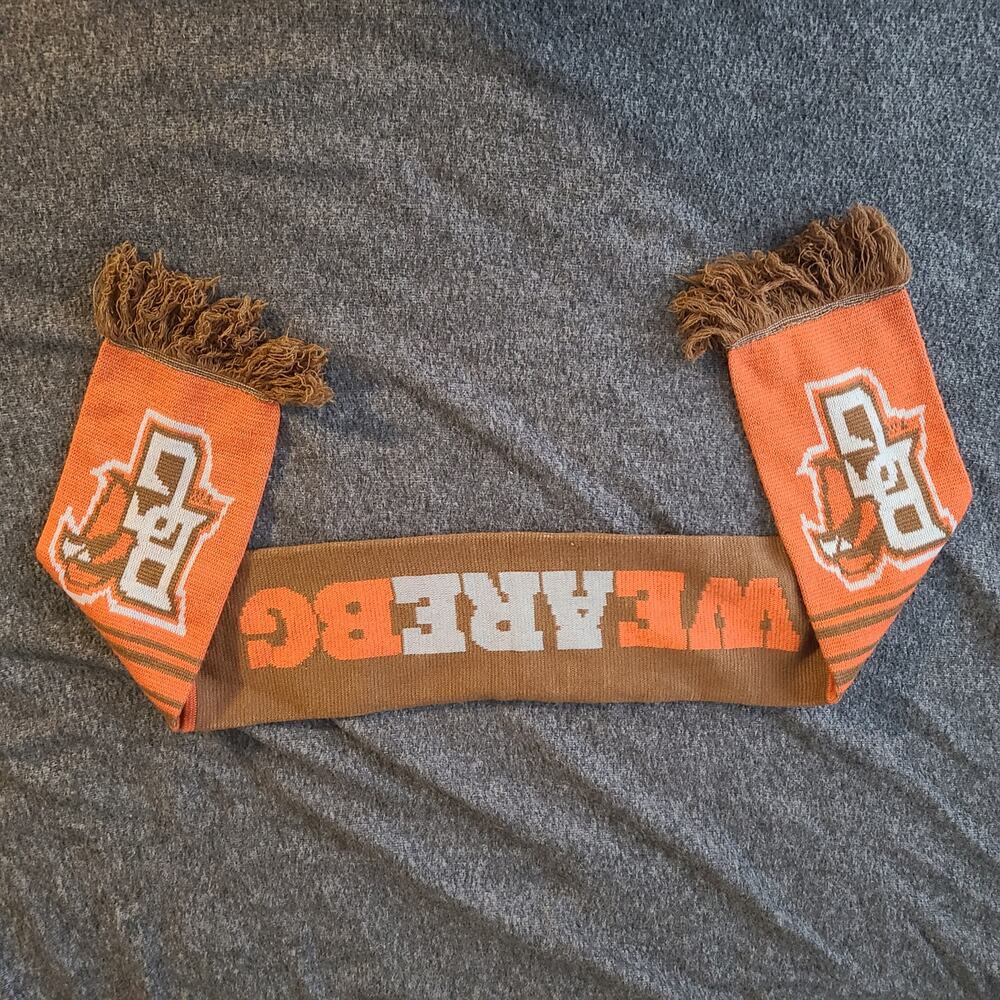 College.
Scarf BG
